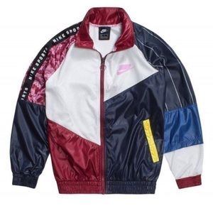 NWOT Nike Sportswear Patchwork Paisley Woven Track Jacket Womens